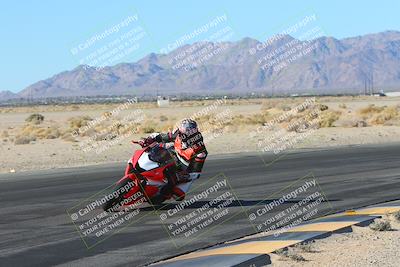 media/Jan-10-2025-CVMA Friday Practice (Fri) [[489e0da257]]/Group 4 and Trackday/Session 2 (Turn 4 Inside)/